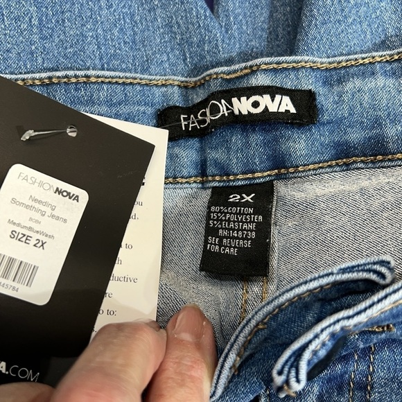 Fashion nova “ needing something “ medium blue wash jeans. Size 2X. NWT. - Picture 5 of 6